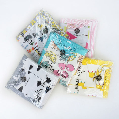 Image of Baby Cot Bed Hanging Storage Bag Organizer. Toy Diaper Pocket for Crib Bedding Set - Size 60 x 50cm / 23.6"  x 19.7" - I'LL TAKE THIS