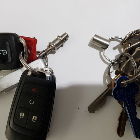 Image of Dual keyring binder with a swivel center that pulls apart for easy key separation, 2 units - I'LL TAKE THIS